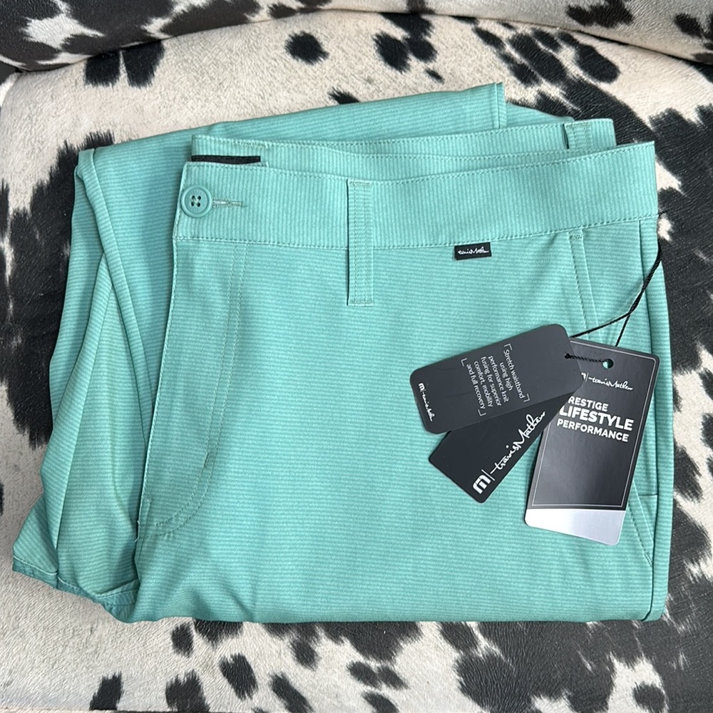 Travis Mathew • Gyoza Pant in Balsam Green